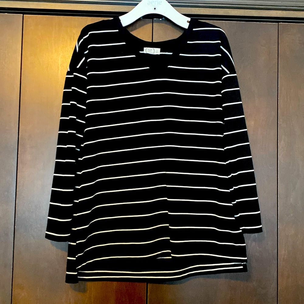 NWOT Maurice’s 24/7 Longsleeve
